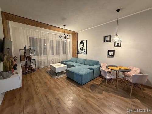 Prenájom 2-izbového bytu v centre - Voľný ihned